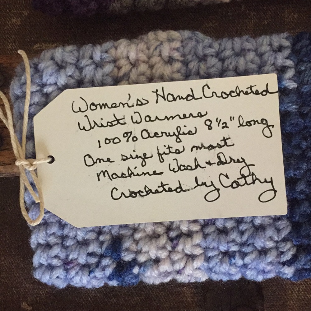 🎁 ‼️1 LEFT‼️ Purple Whimsy Fingerless Gloves - Picture 3 of 5